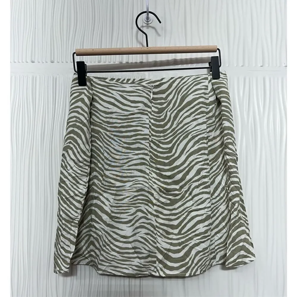 NWT Motel - Urban Outfitters- Mini Skirt 'Shenka' in Camel